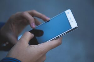 phone flashlight dependence
